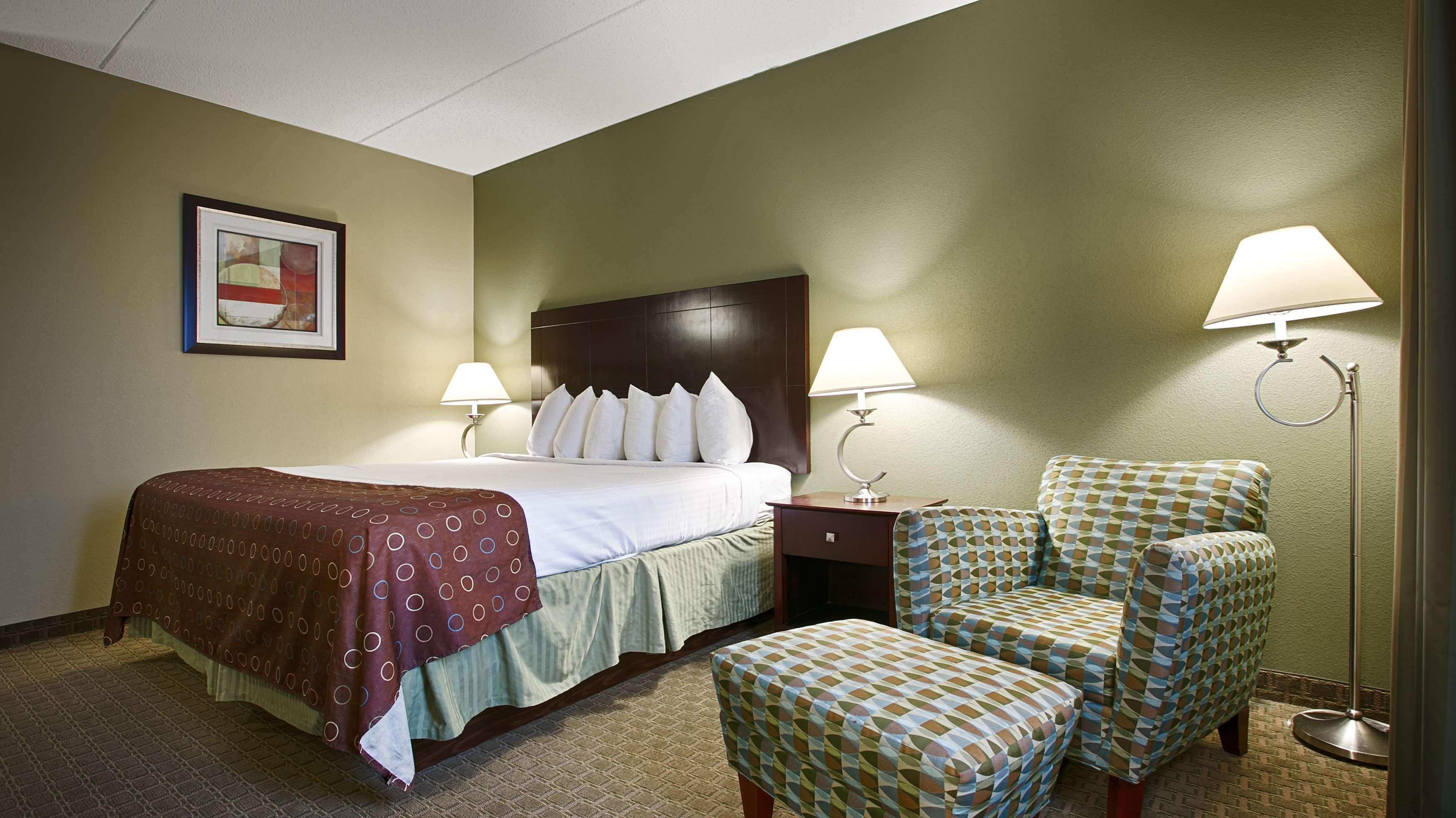 Best Western Airport Inn & Suites Cleveland Brook Park Exterior foto