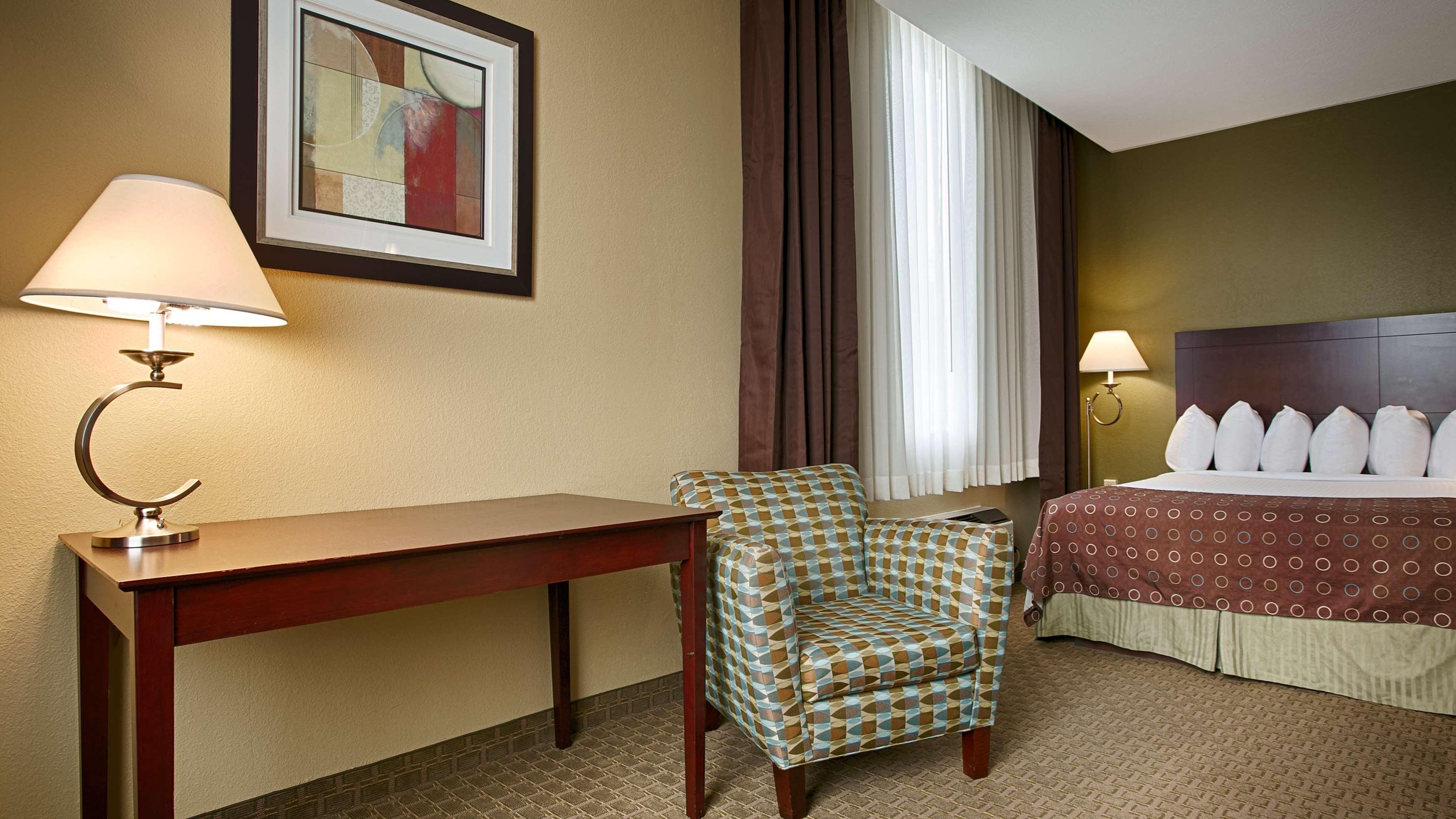 Best Western Airport Inn & Suites Cleveland Brook Park Exterior foto