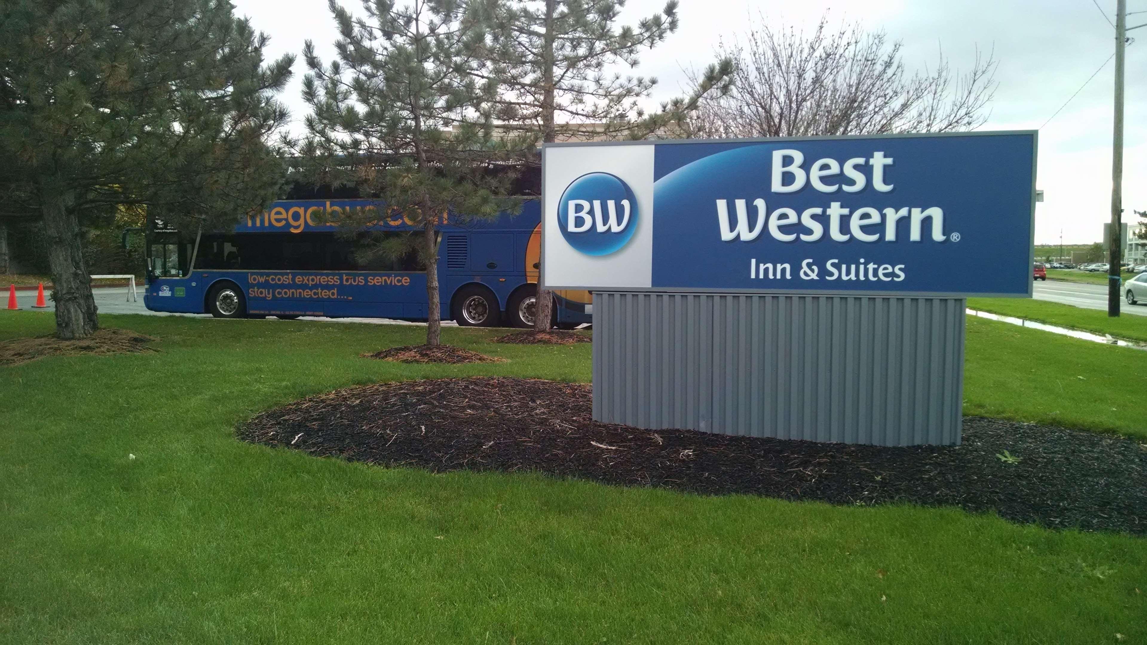 Best Western Airport Inn & Suites Cleveland Brook Park Exterior foto