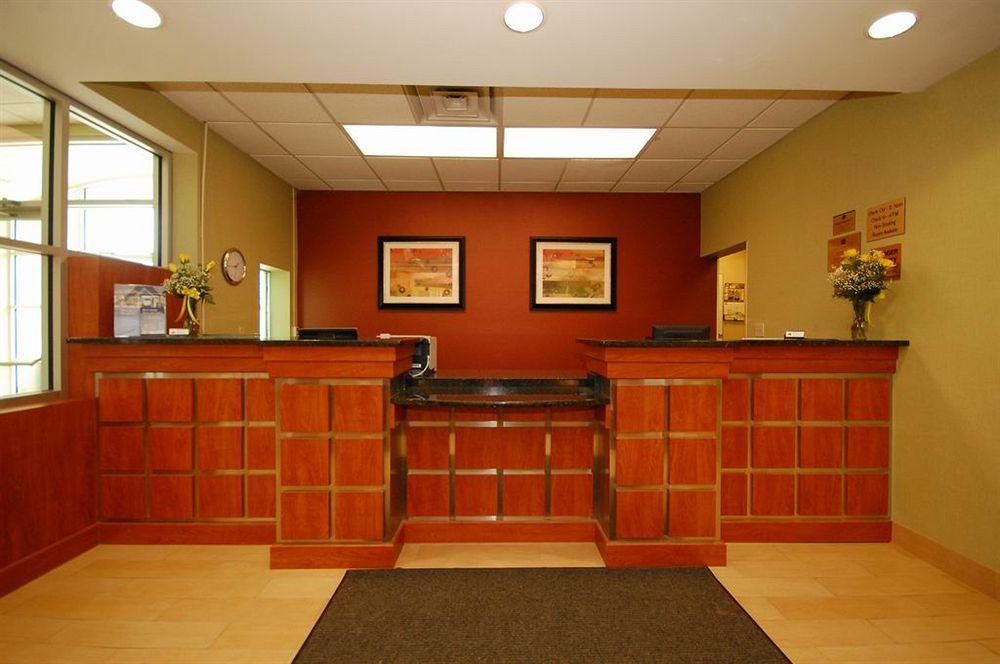 Best Western Airport Inn & Suites Cleveland Brook Park Exterior foto