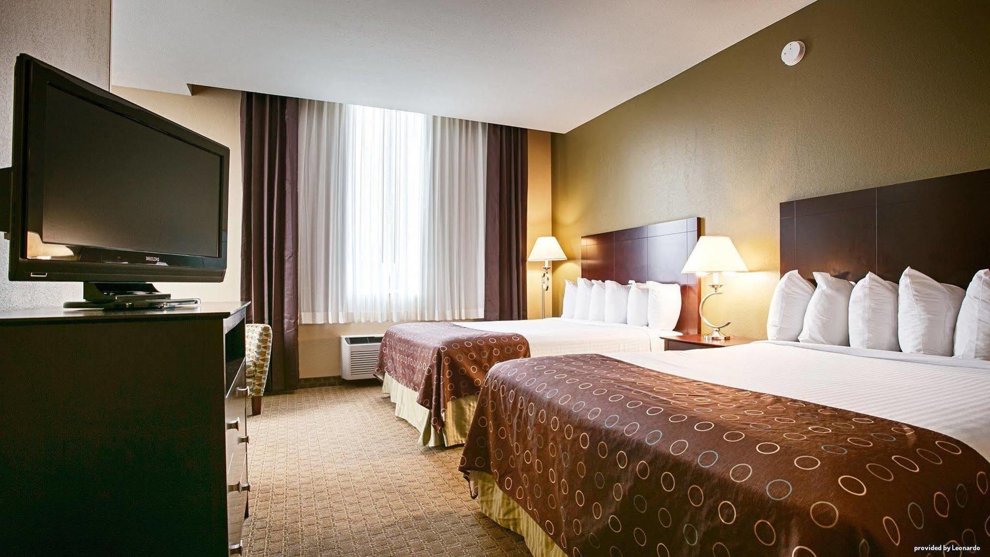 Best Western Airport Inn & Suites Cleveland Brook Park Exterior foto