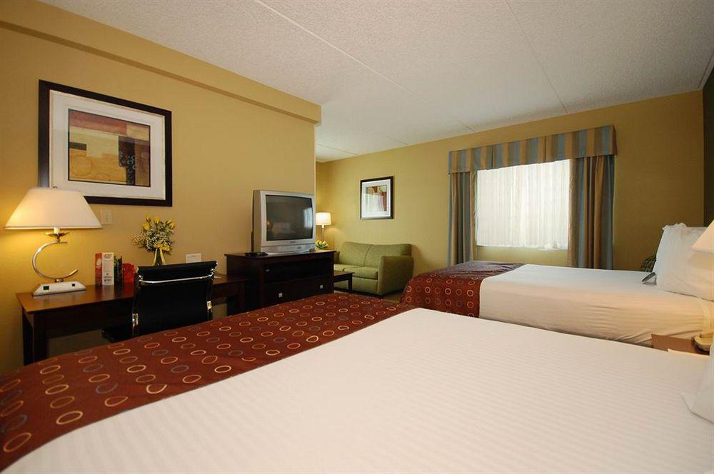 Best Western Airport Inn & Suites Cleveland Brook Park Quarto foto